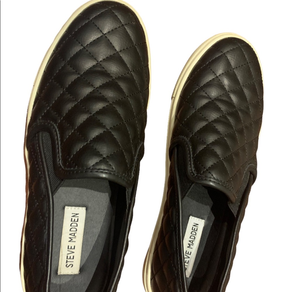 BRAND NEW STEVE MADDEN ECCENTRIC SNEAKERS